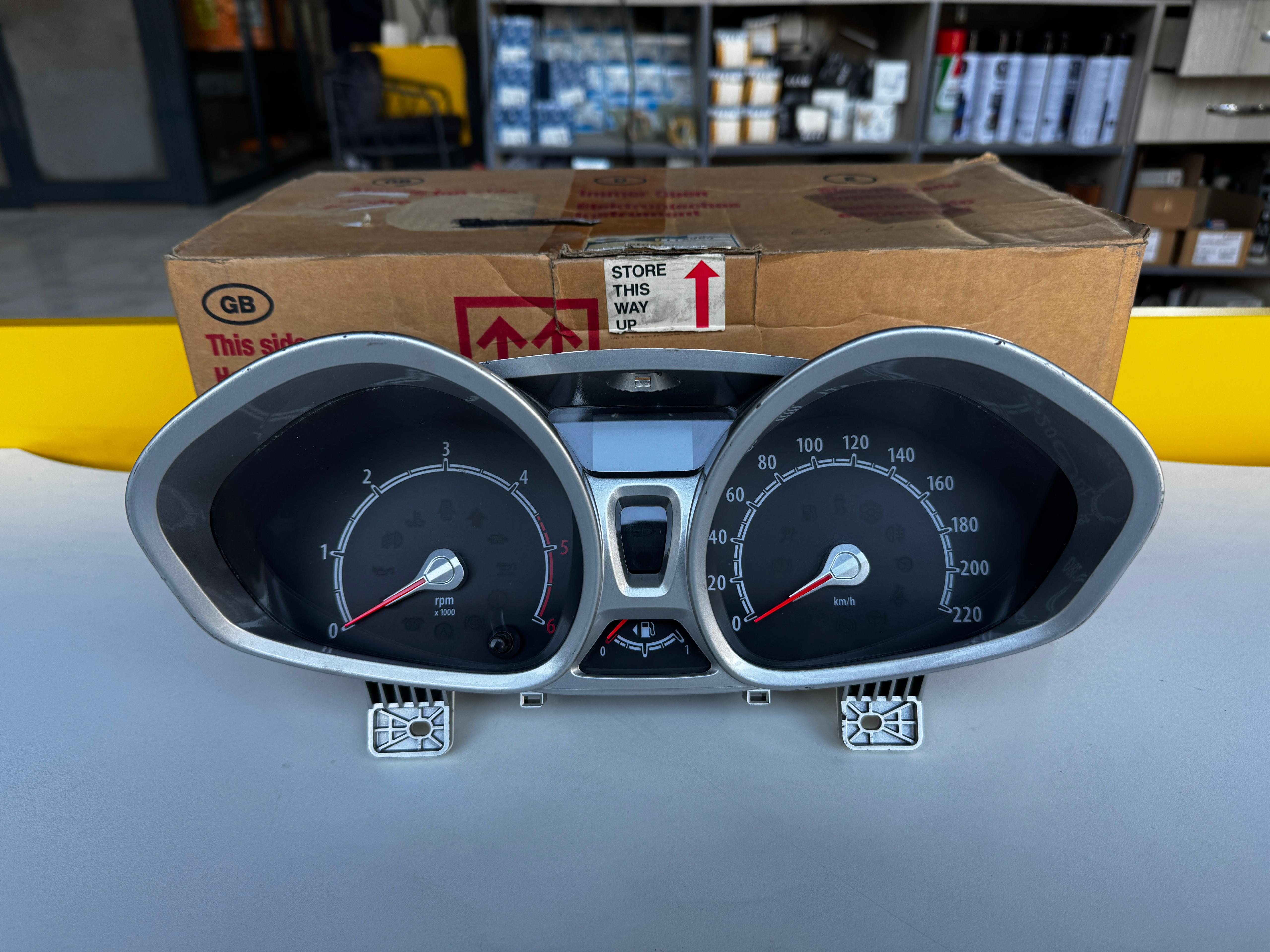 Ford Fiesta MK7 Gösterge Paneli Kilometre Saati 8A6T-10849-GN
